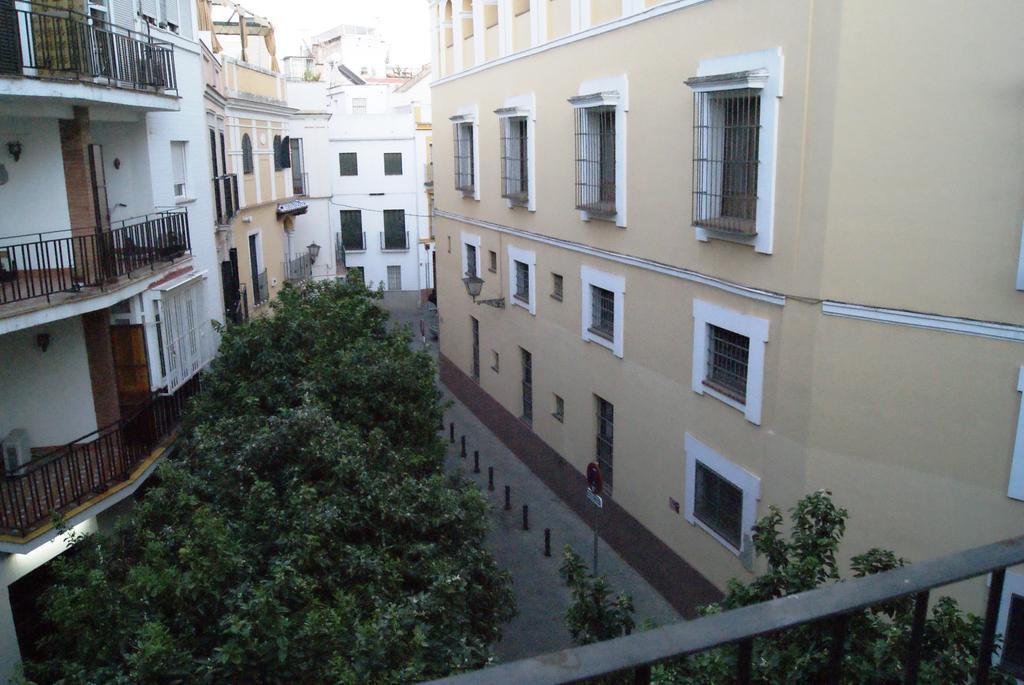 Apartamentos Turisticos La Encarnacion Sevilla Dış mekan fotoğraf