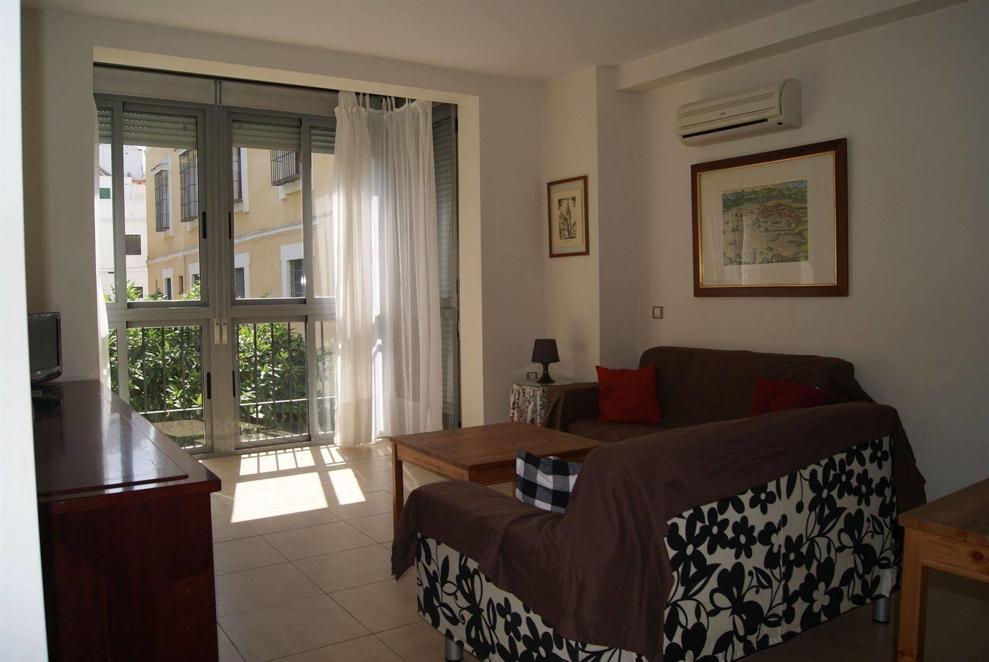 Apartamentos Turisticos La Encarnacion Sevilla Dış mekan fotoğraf